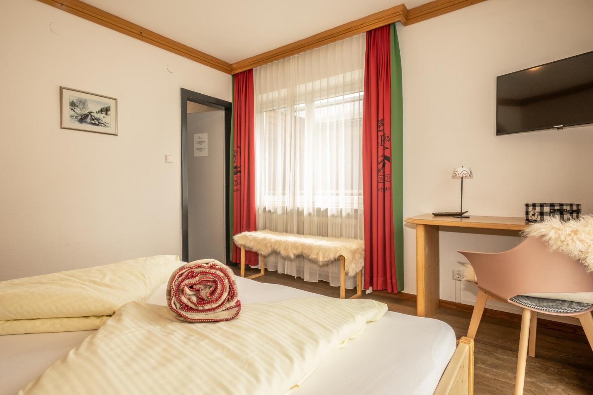 Mara'S Little Boutique Sleepover - Budget Holiday Home Kaprun Buitenkant foto