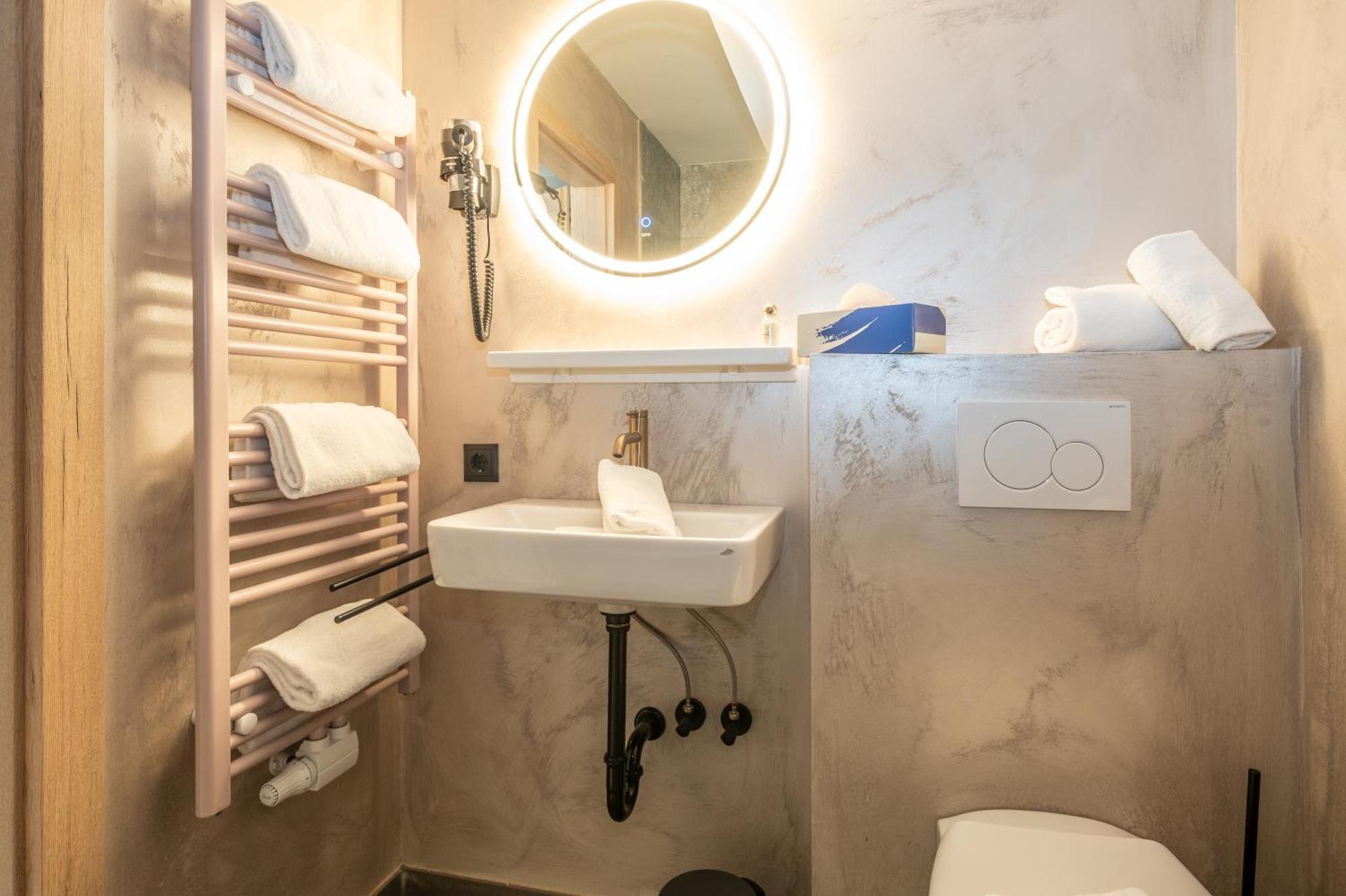 Mara'S Little Boutique Sleepover - Budget Holiday Home Kaprun Buitenkant foto
